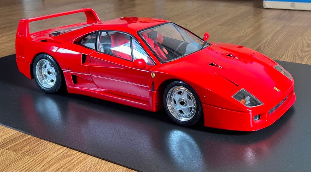 ポケール 1/8 フェラーリF40