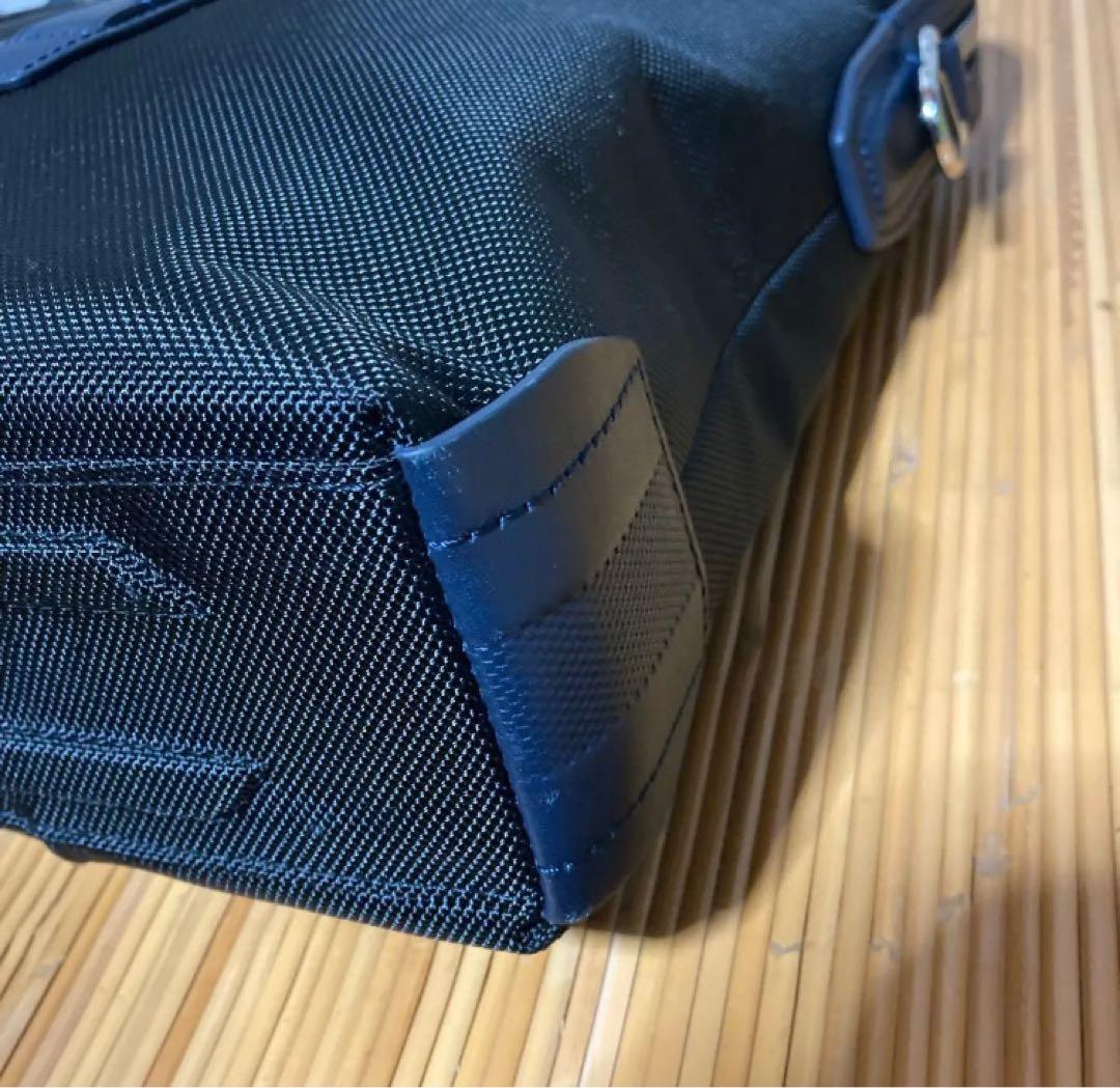 TUMI 682415DNVY2E JARVIS スリムブリーフ　美品