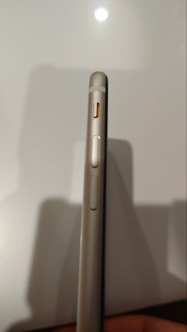 Apple iPhone SE3 128gb おまけ付き　値下げ