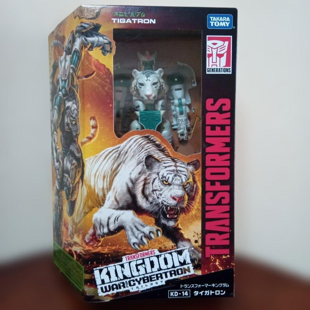 新品まとめ売り　１３箱+おまけ1　トランスフォーマー 　キングダム　他　ビースト