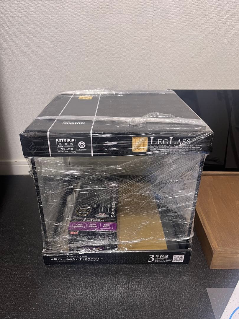 新品　ガラス水槽とヒーターなど4点セット