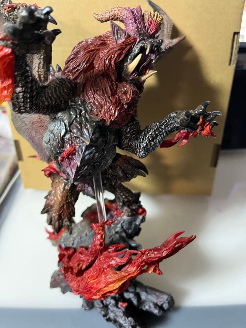 炎王龍テオ・テスカトル クリエイターズ モンハン モンスターハンター フィギュア