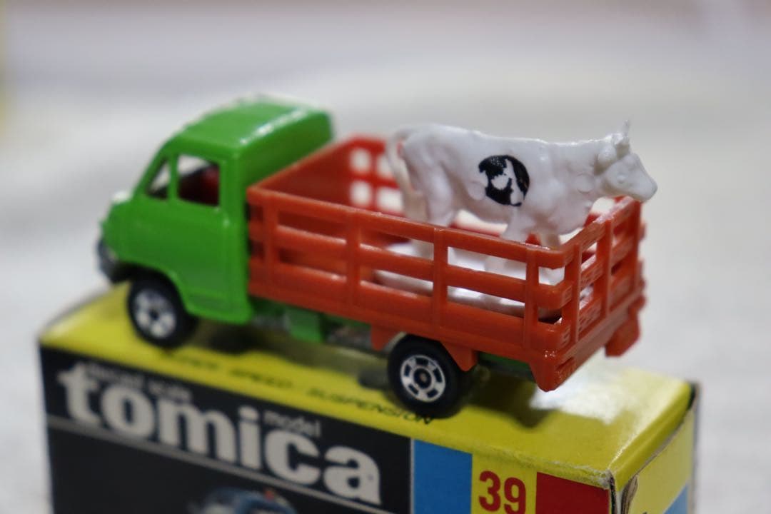 TOYOTA DYNA トヨタ　ダイナ　牧場トラック　39 トミカ　黒箱 日本製