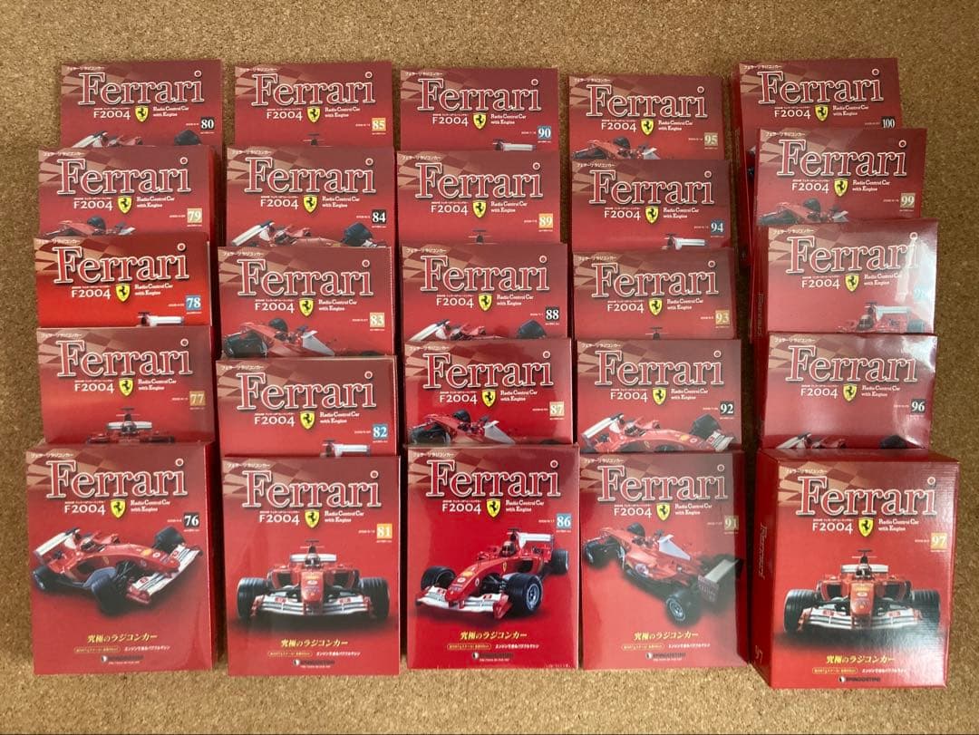 未開封　ディアゴスティーニ　フェラーリF2004 1〜100巻＋バインダー