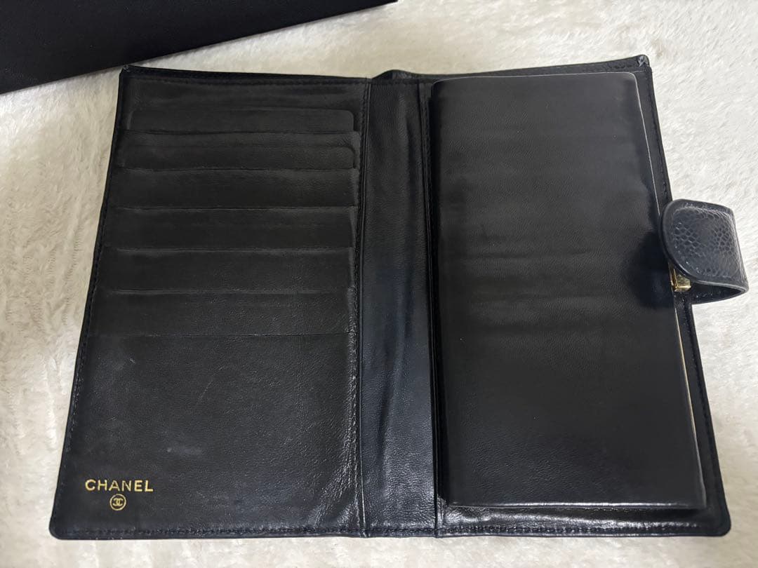 ✨CHANEL ブラックレザー 二つ折り財布　キャビアスキン✨早い者勝ちです✨