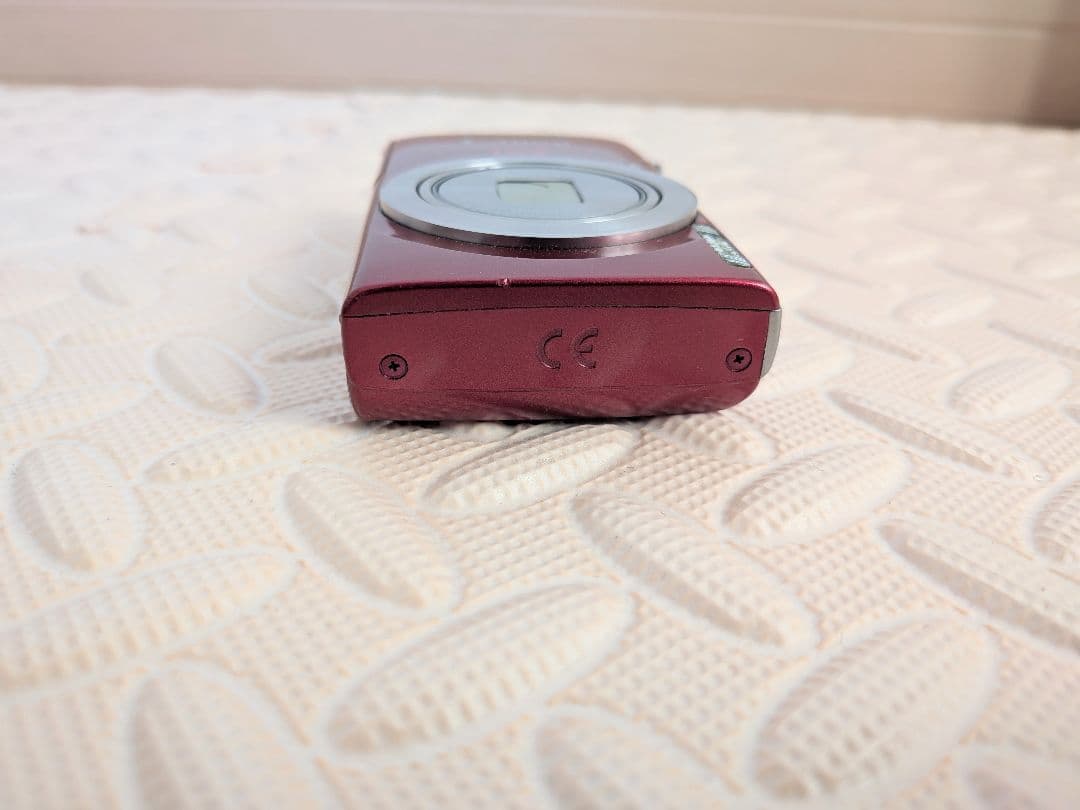 Canon キャノン IXY 200 コンパクトデジタルカメラレッド 充電器付き