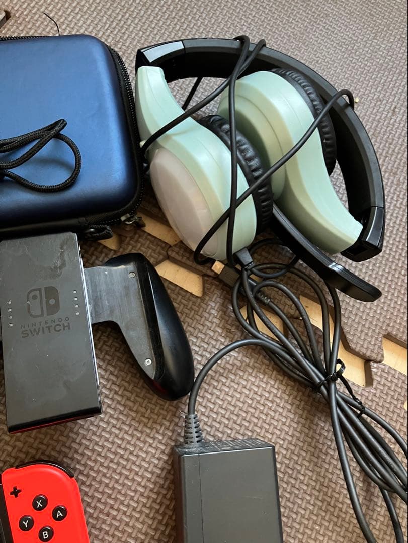 Nintendo Switch バッテリー強化版　2022年製　マイクロSD付き