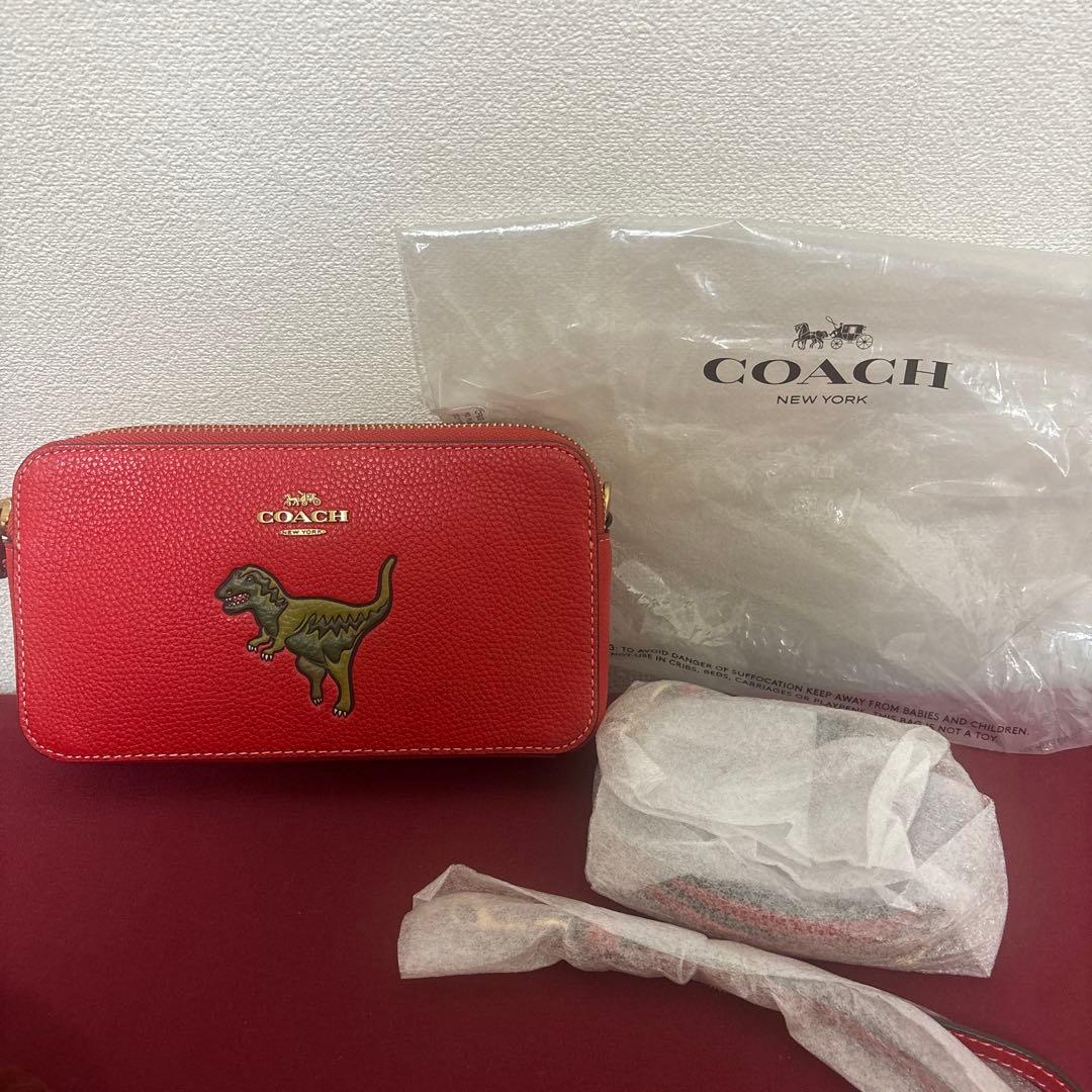 COACH レッド恐竜刺繍ポーチ