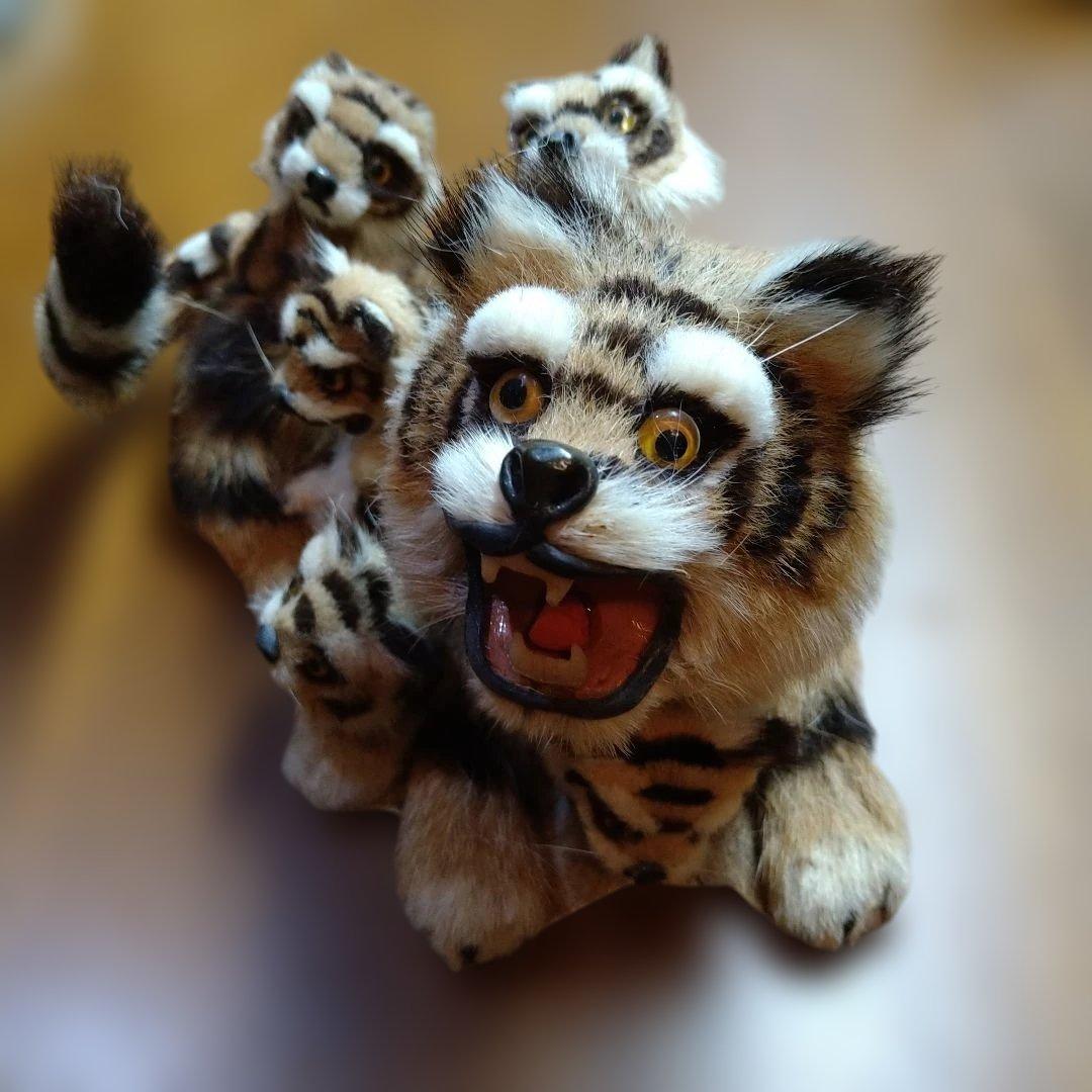 虎の親子の置物A　ビンテージ　ハンドメイド　首振り　一点物