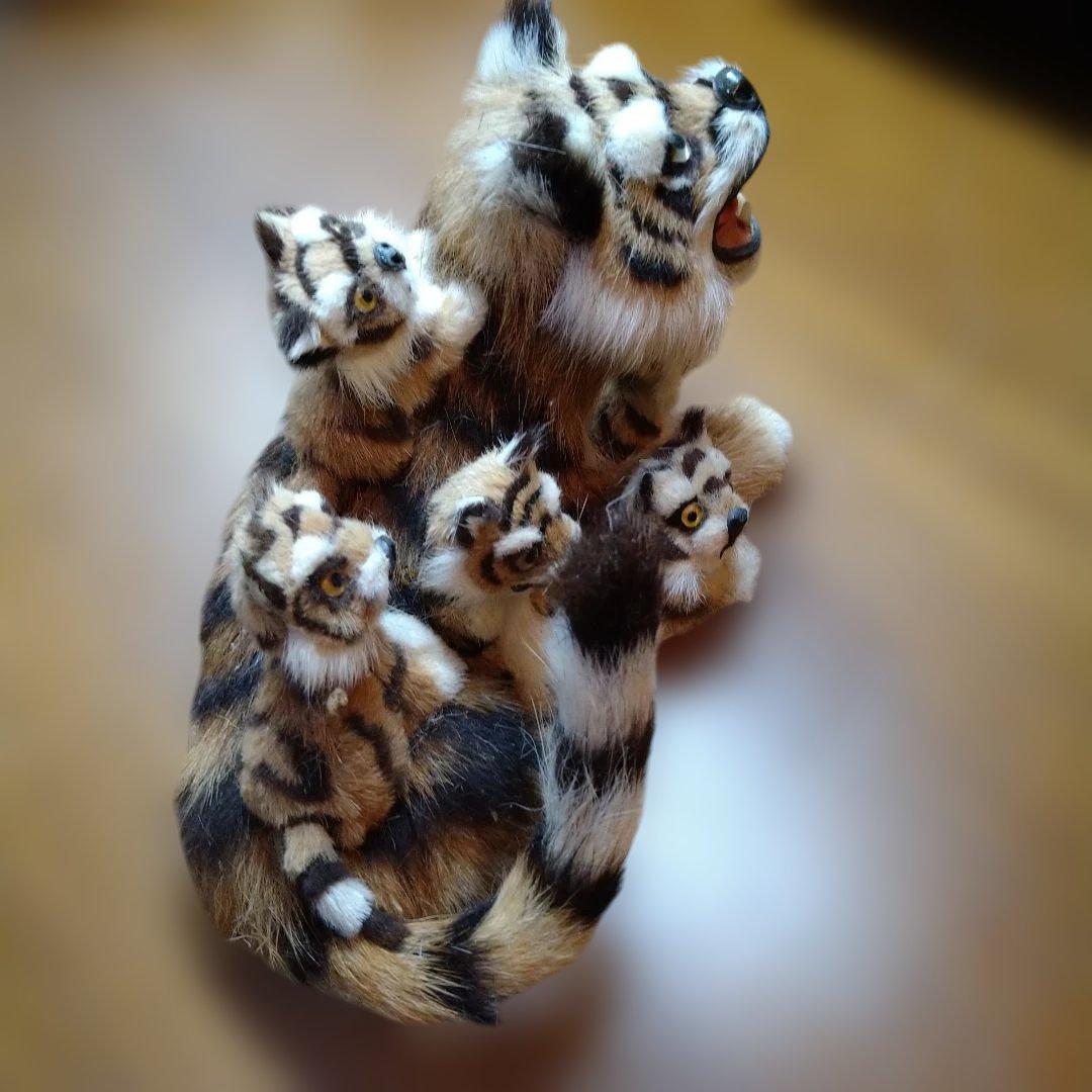 虎の親子の置物A　ビンテージ　ハンドメイド　首振り　一点物