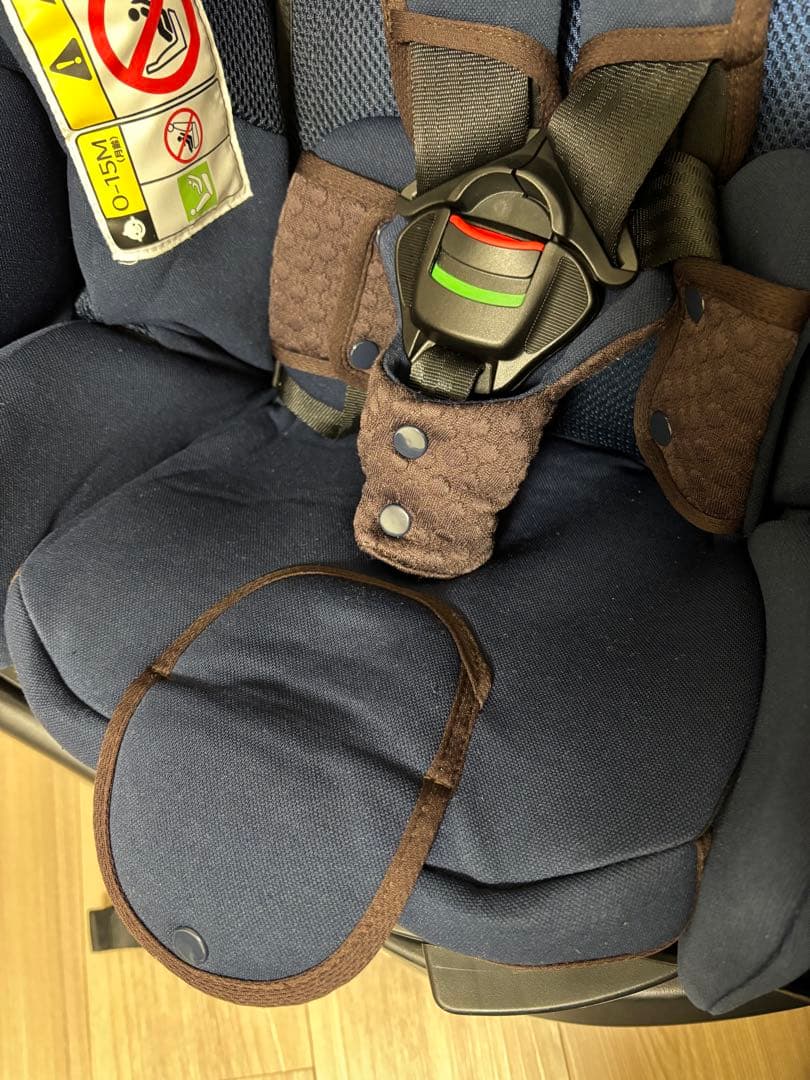 アップリカ フラディア グロウ ISOFIX 360°セーフティー R129