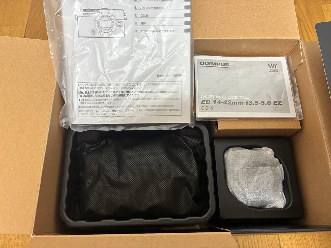 デジタルカメラ OLYMPUS PEN E-P7