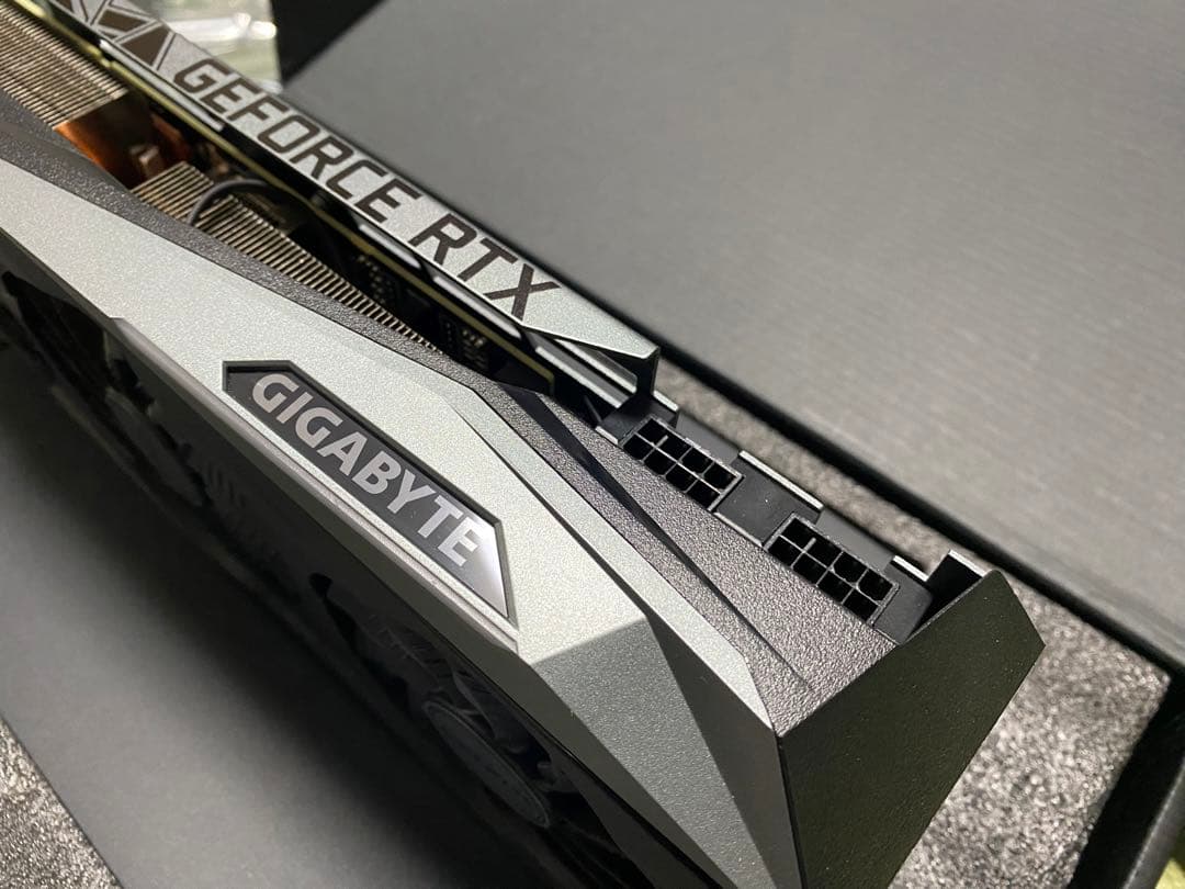 GIGABYTE GEFORCE RTX 3080 本体