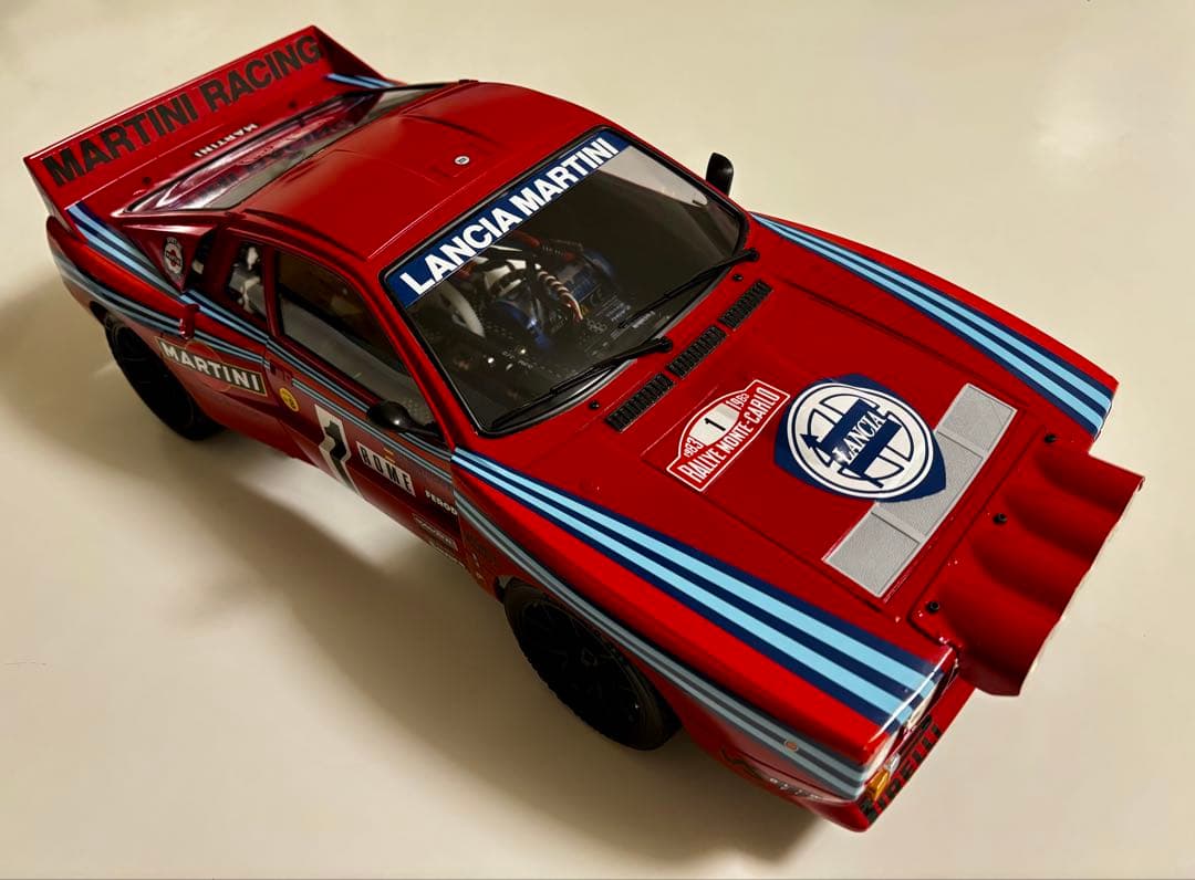 ヨコモ　BD7 ミニコンバージョン　ランチアマルティーニボディ