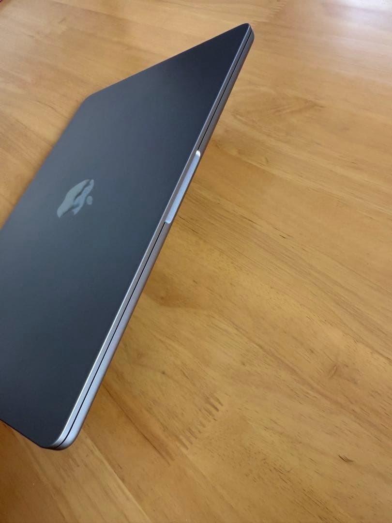 美品 MacBook Air M2 2022 13.6インチ 512GB