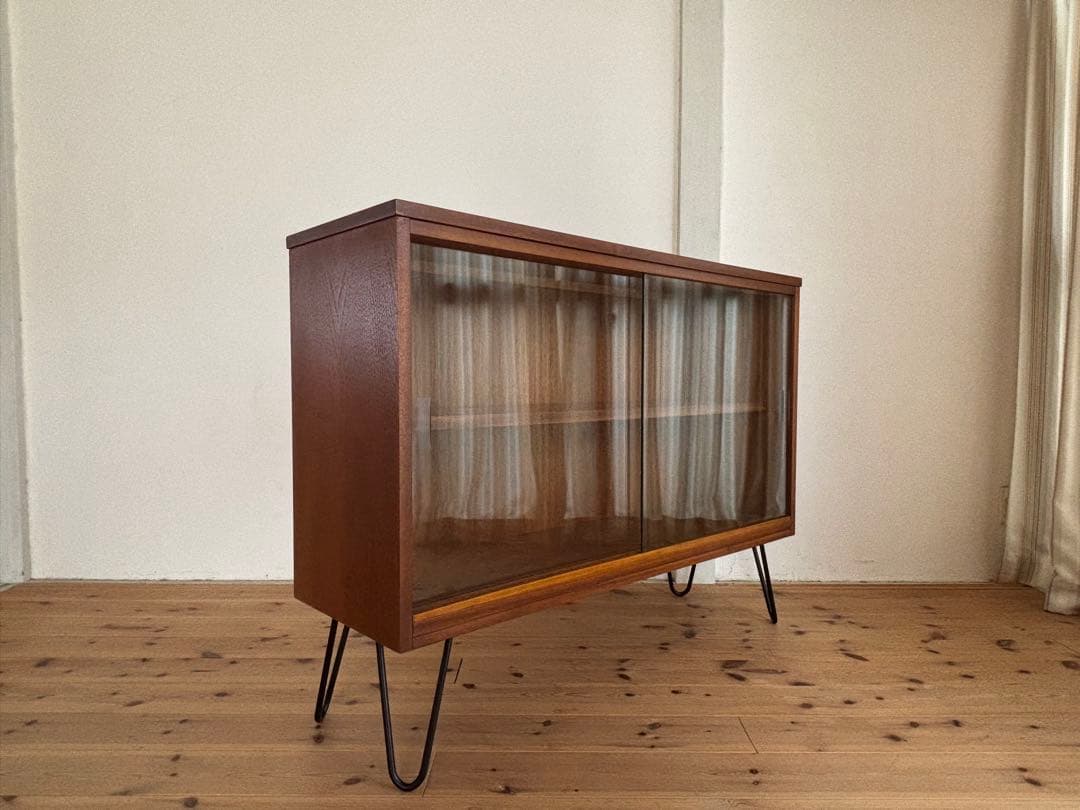 北欧ヴィンテージ　チーク　サイドボードキャビネット