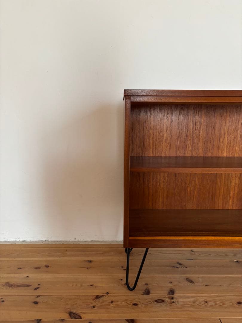 北欧ヴィンテージ　チーク　サイドボードキャビネット