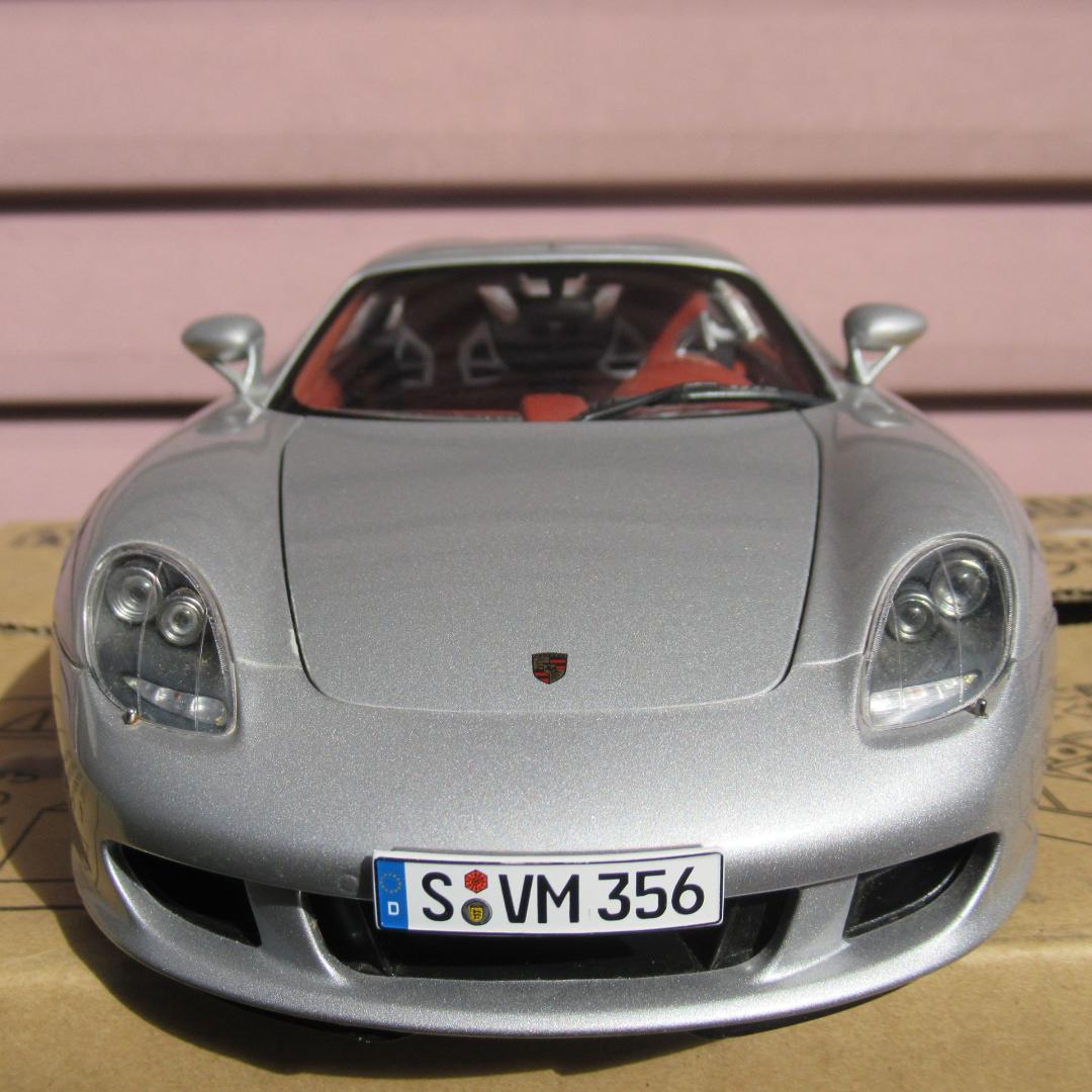 す*み様 1/18 AUTOartオートアート 78041 ポルシェ カレラGT