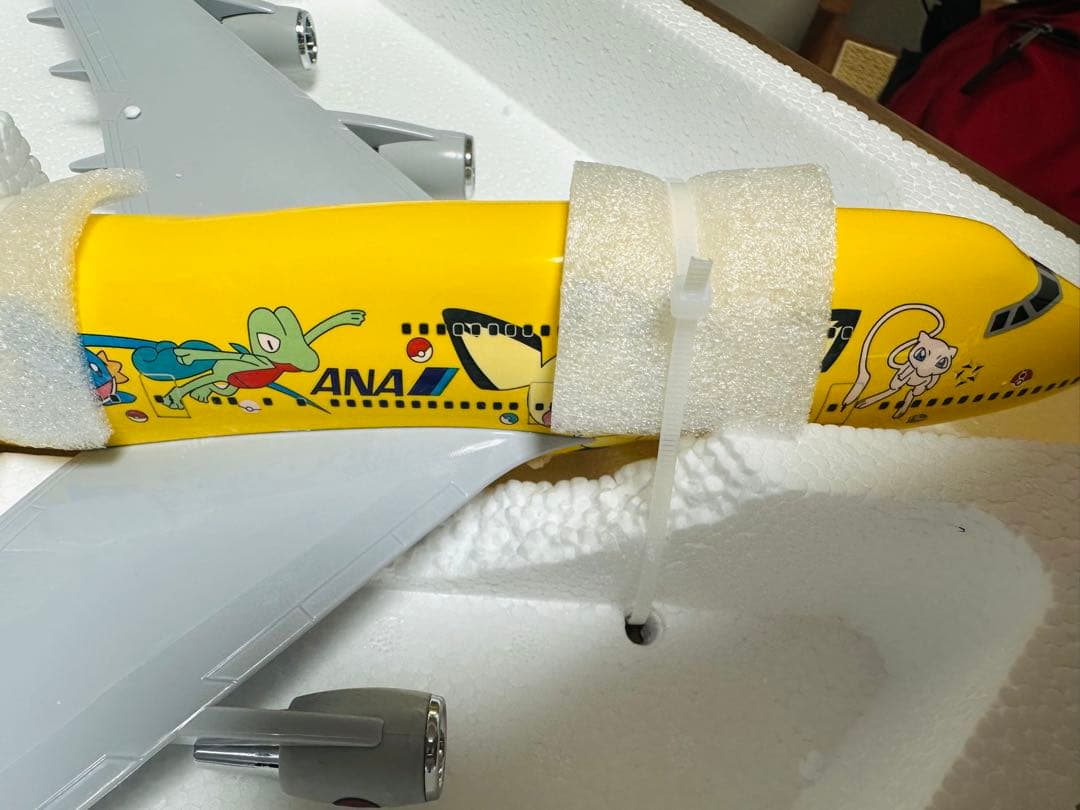 超大サイズ ANA 全日空 A380 ポケモン塗装 1/160 モデルプレーン