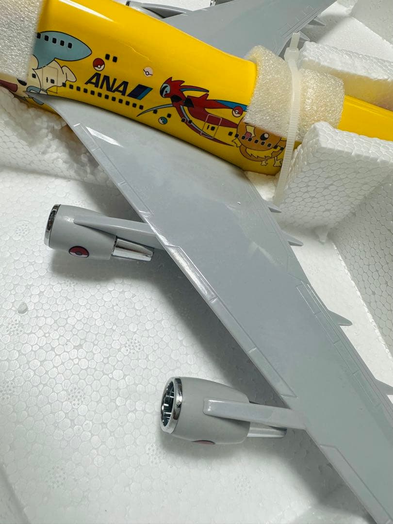 超大サイズ ANA 全日空 A380 ポケモン塗装 1/160 モデルプレーン