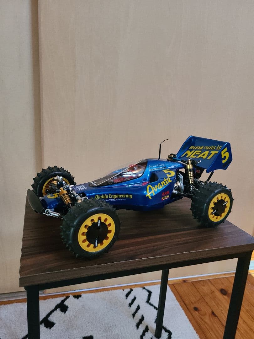 タミヤアバンテ1/10 ラジコンカー