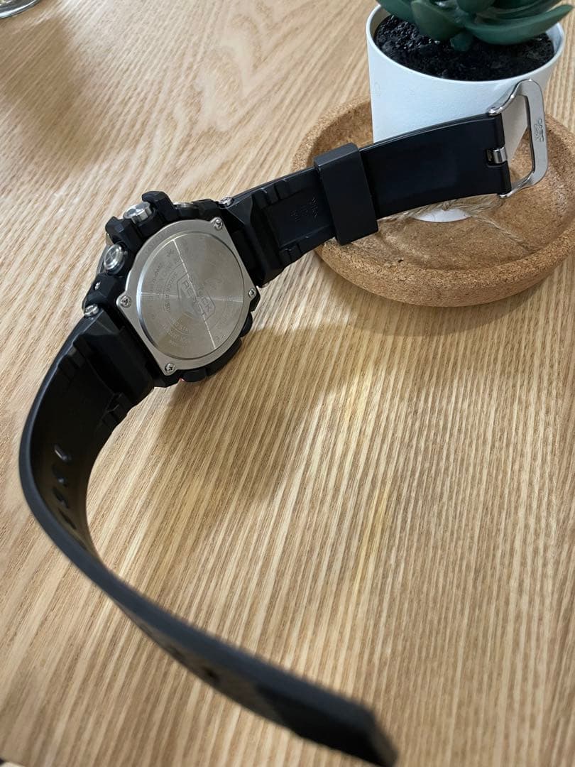 美品　G-SHOCK GST-B100-1AJF