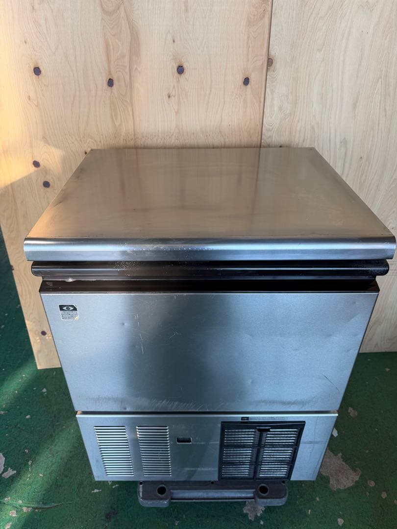 2013年 ホシザキ製氷機 65kg