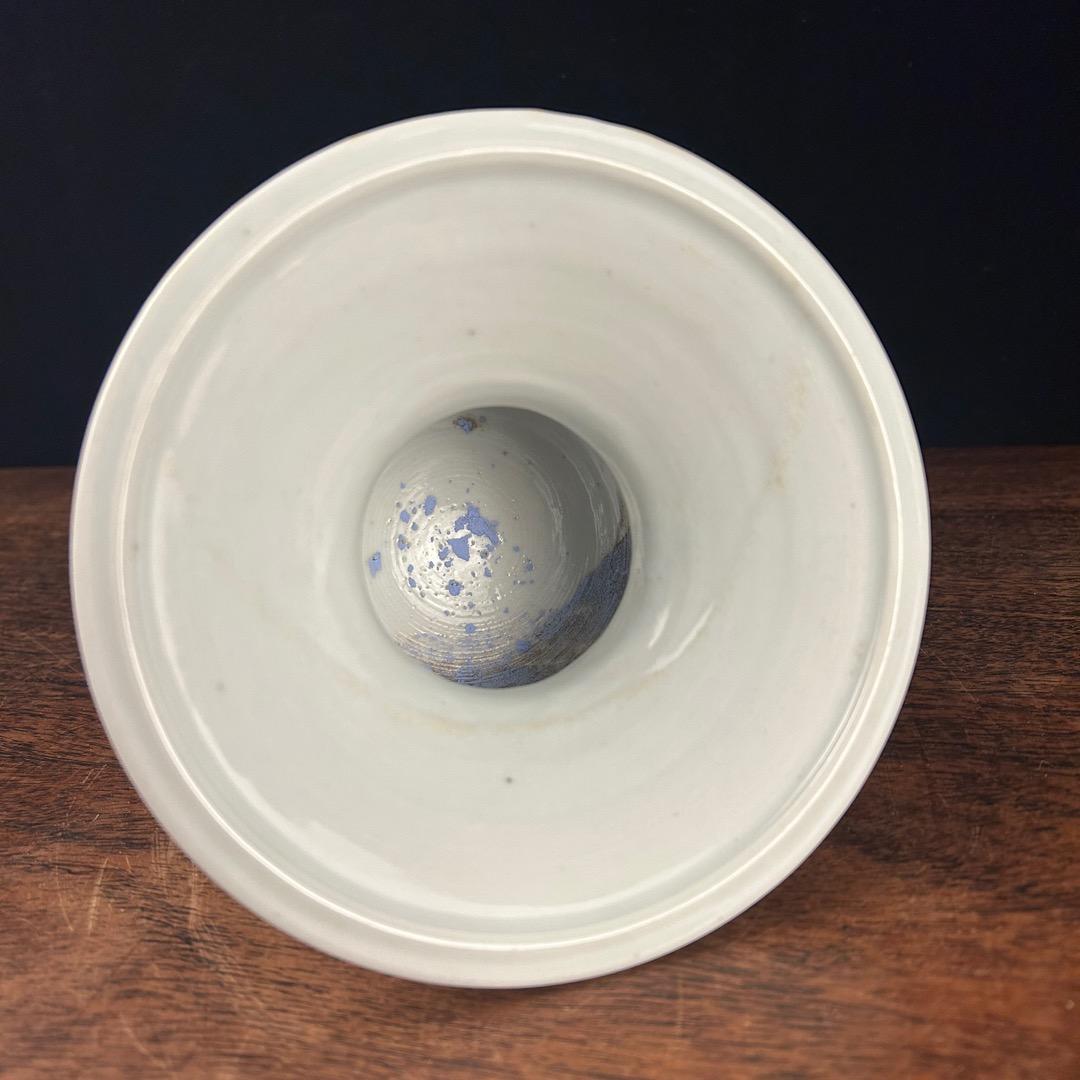 在銘 染付双耳盤口三足香炉 純銀刻火屋付