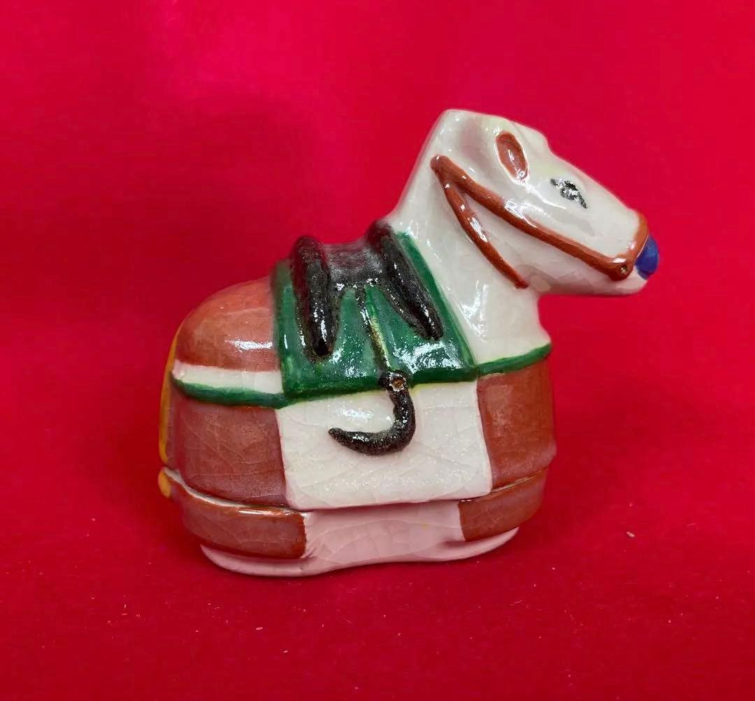 茶道具　陶器の馬の香合　木箱付き