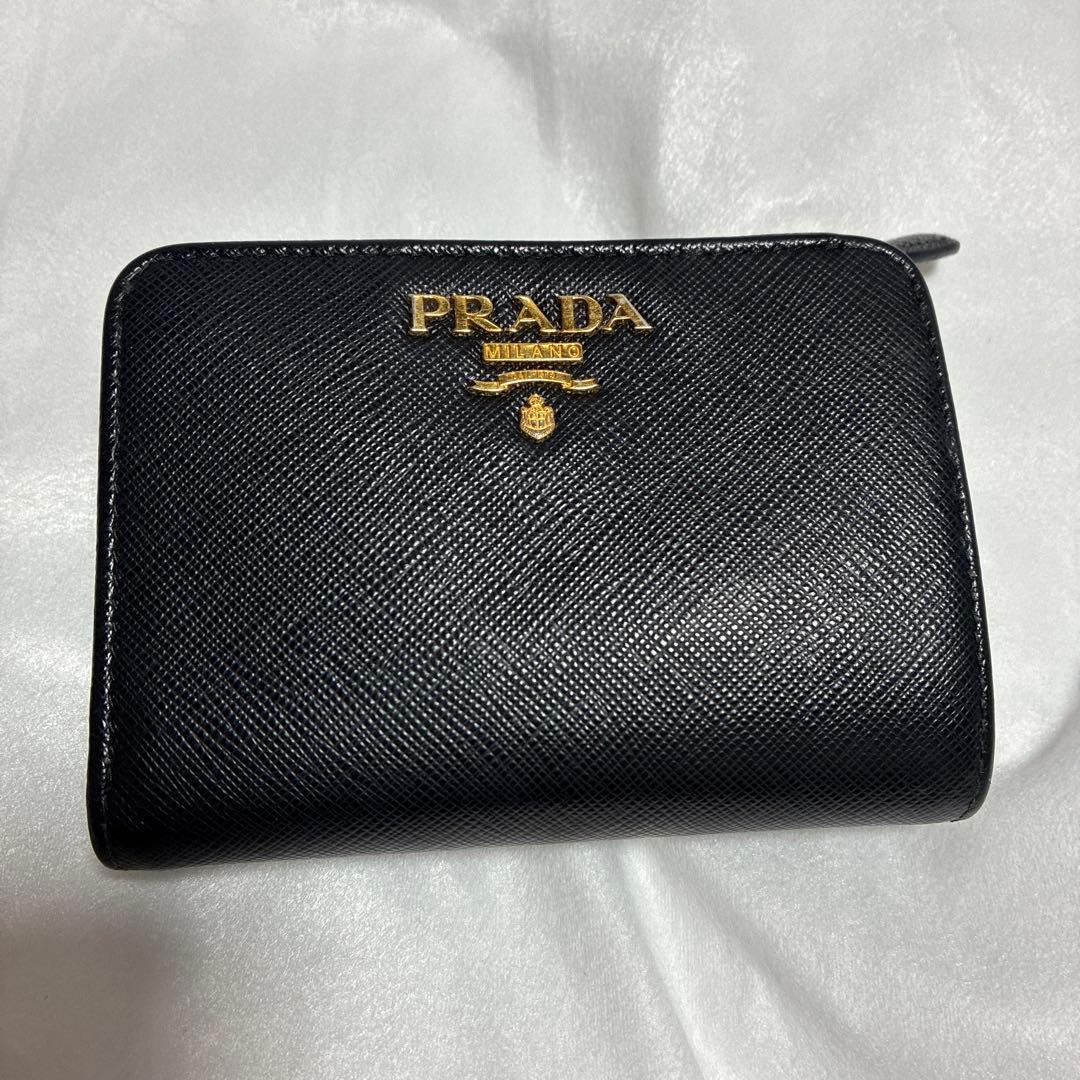 832PRADA 財布