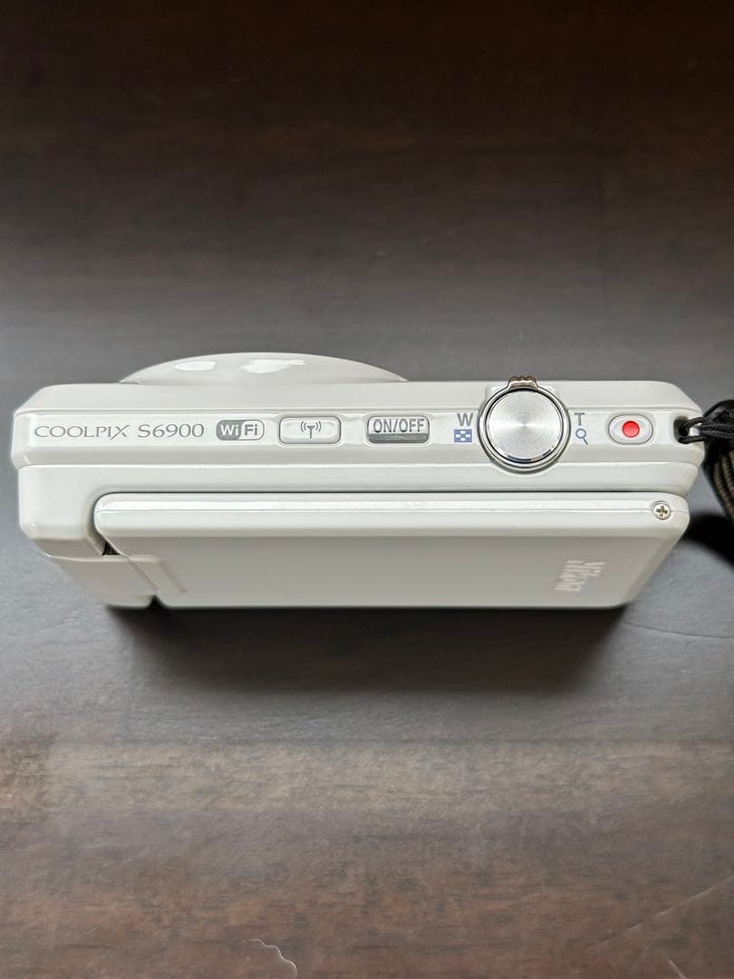 Nikon COOLPIX S6900 （ナチュラルホワイト）
