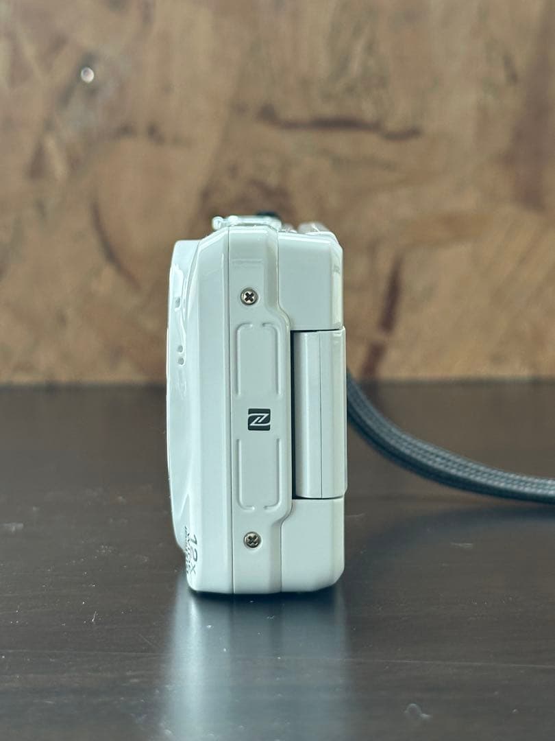 Nikon COOLPIX S6900 （ナチュラルホワイト）