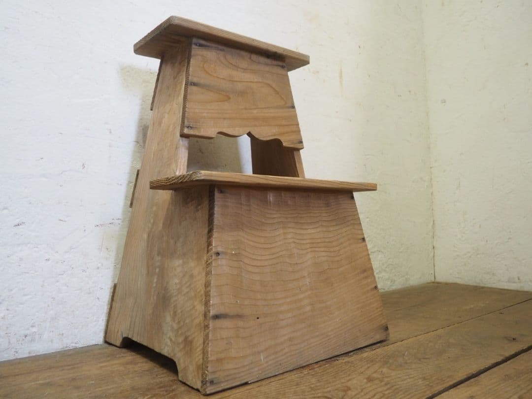 1087 踏み台　飾り棚　展示台　陳列台　古家具　古道具　レトロ　 ステップ