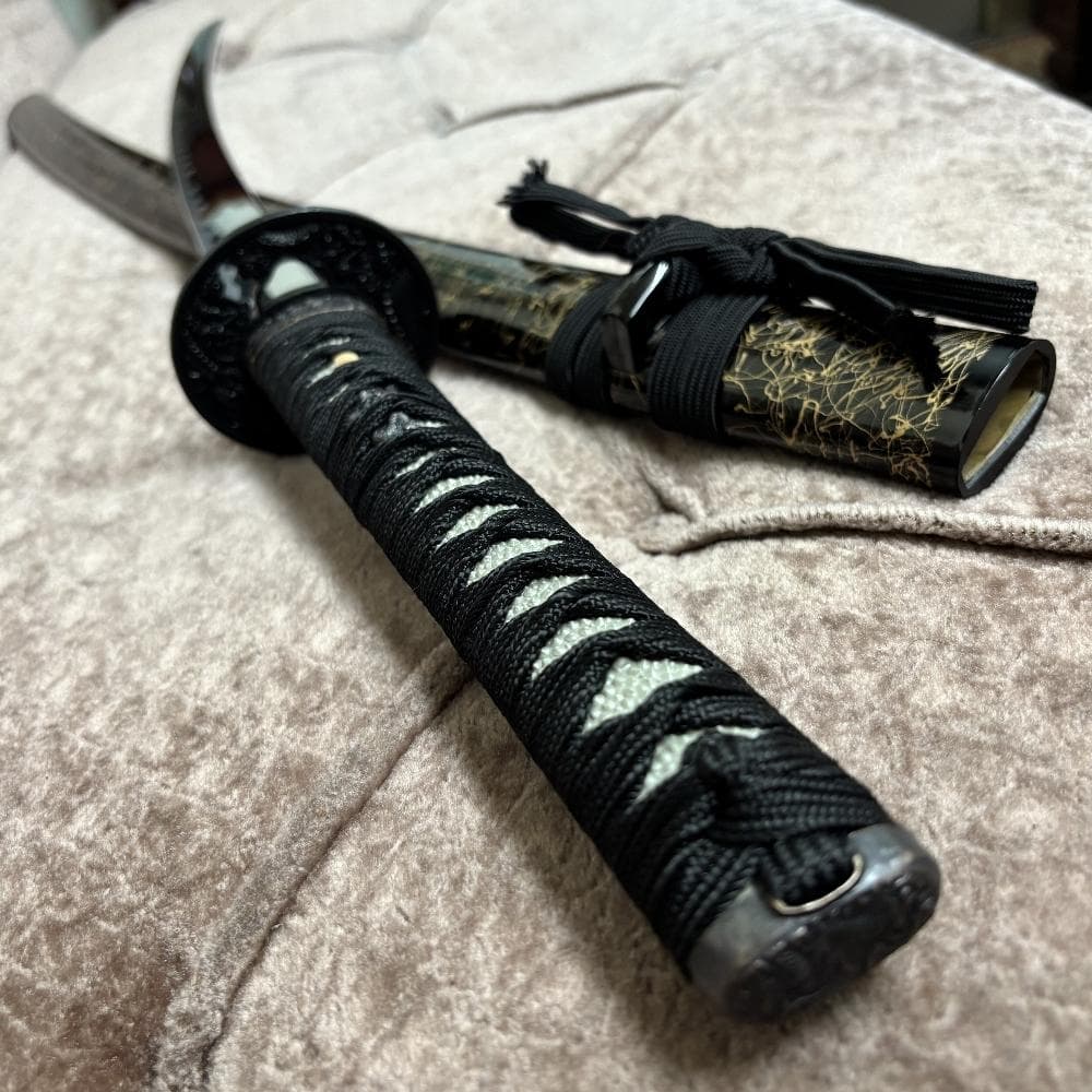 美品 龍神金具 模造刀 金糸塗鞘 互の目刃文 全長98cm 抜身912g 鑑賞用