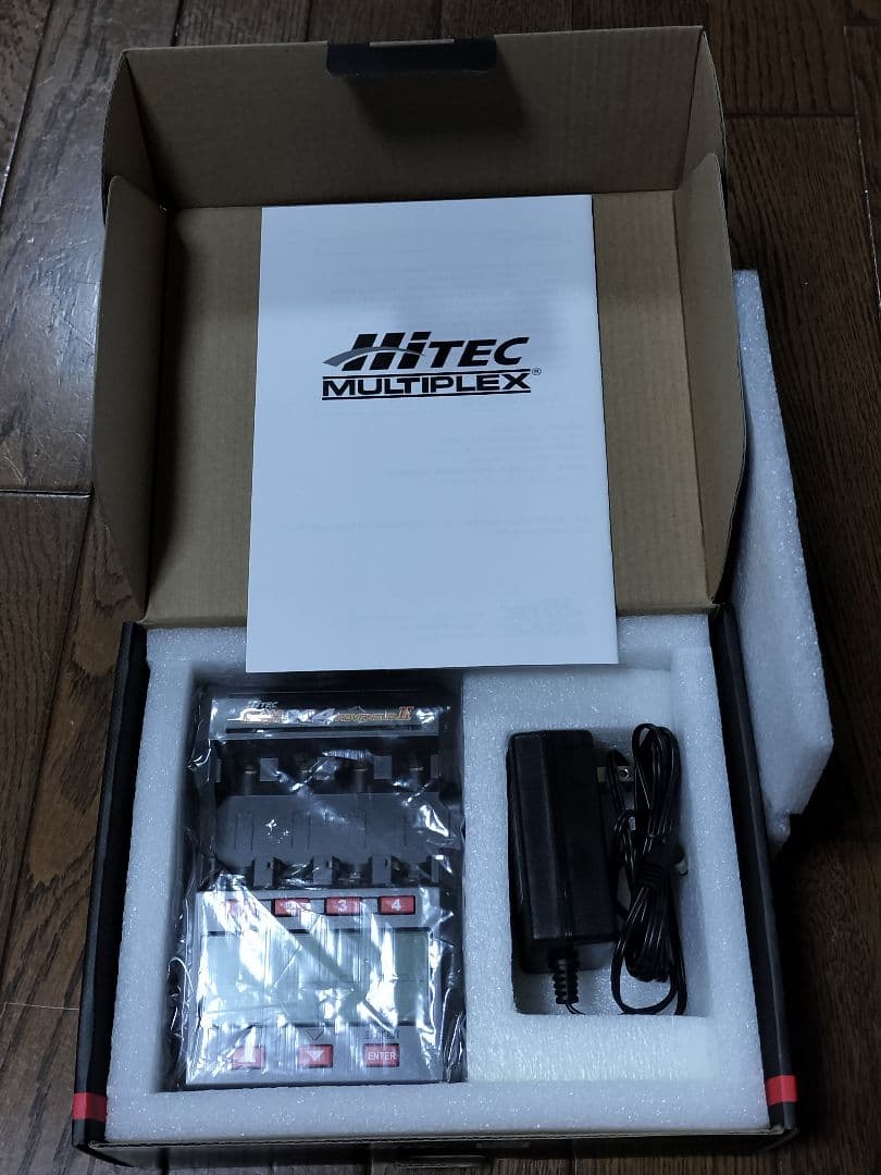 自動車 Hitec X4 ADVANCED II AA/AAA Charger