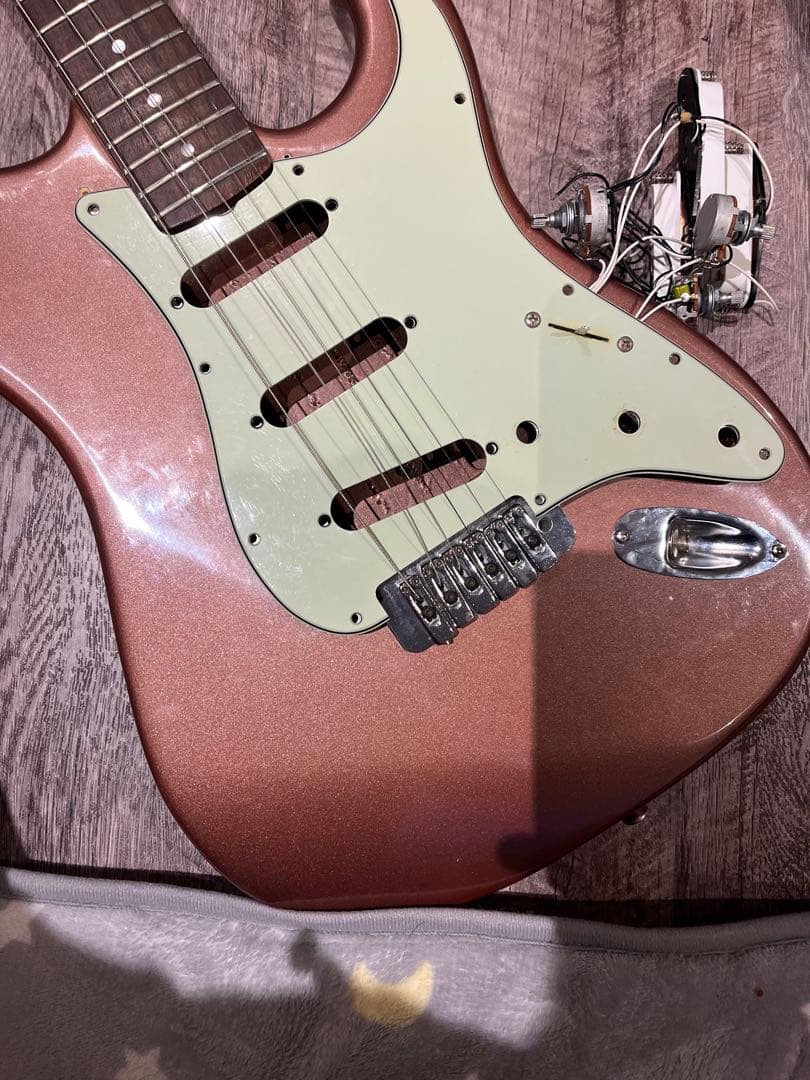 3/18まで特価　バーガンディミスト　ストラト　アッセンブリー　history