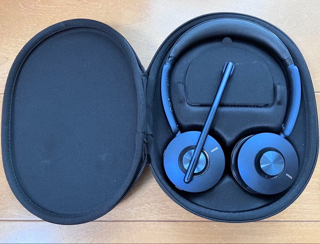 Anker PowerConf H700ワイヤレスヘッドセット 充電スタンド付属