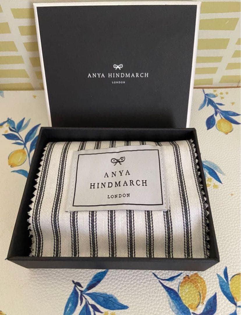 未使用　ANYA HINDMARCH ピーピング アイズ 三つ折り ウォレット