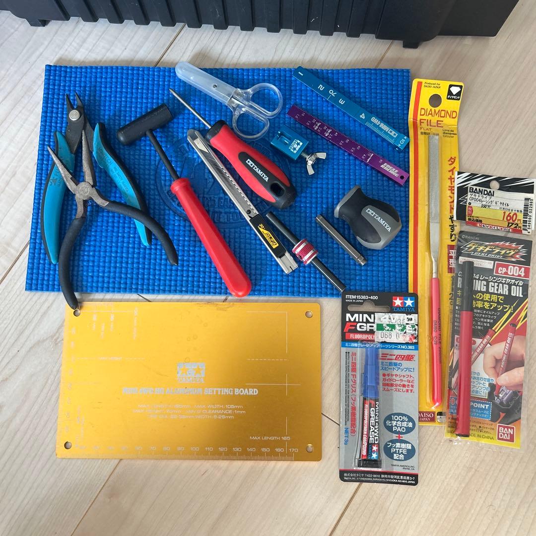 さ*♪様 ミニ四駆　引退　キャリーピット　新品キット　パーツ