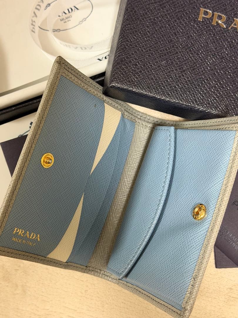 PRADA 二つ折り財布　ウォレット　グレー　ブルー　サフィアーノ
