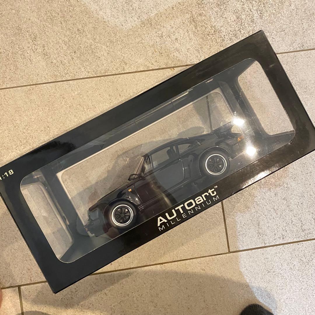 autoart 1/18 ポルシェ911 930