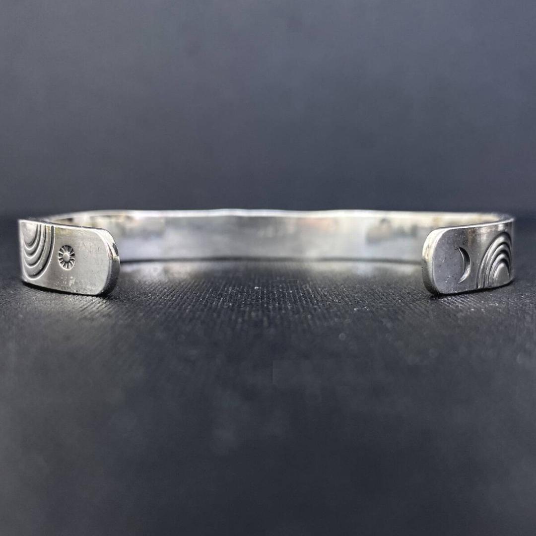 一点物 あるじゃん K18 太陽 シルバー925 スタンプワーク バングル