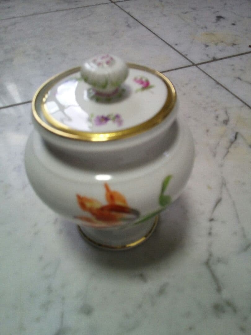 マイセン  花文蓋物