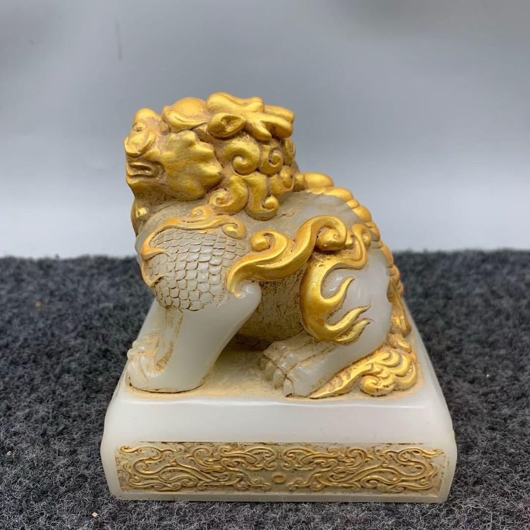 文房具　旧蔵　天然石　白玉　神獣印鑑　極彫刻　流金 置物　根付　アンティーク