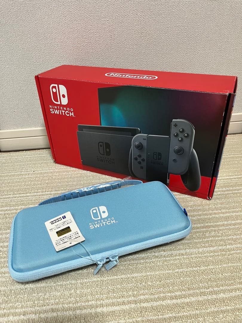 【美品】2020年製 Nintendo Switch 本体 &キャリーケース