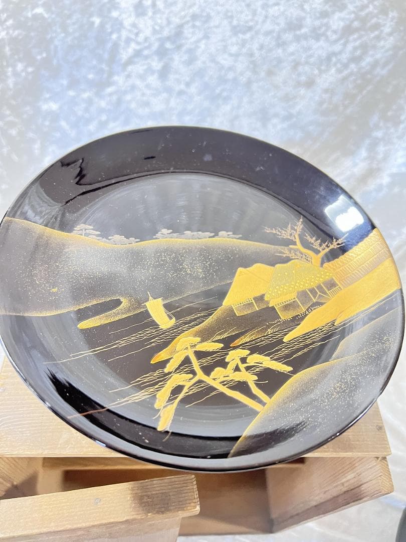 金蒔絵の菓子器　一対　風景もん　松竹梅紋　共箱　 径17.5×Ｈ7.5㎝