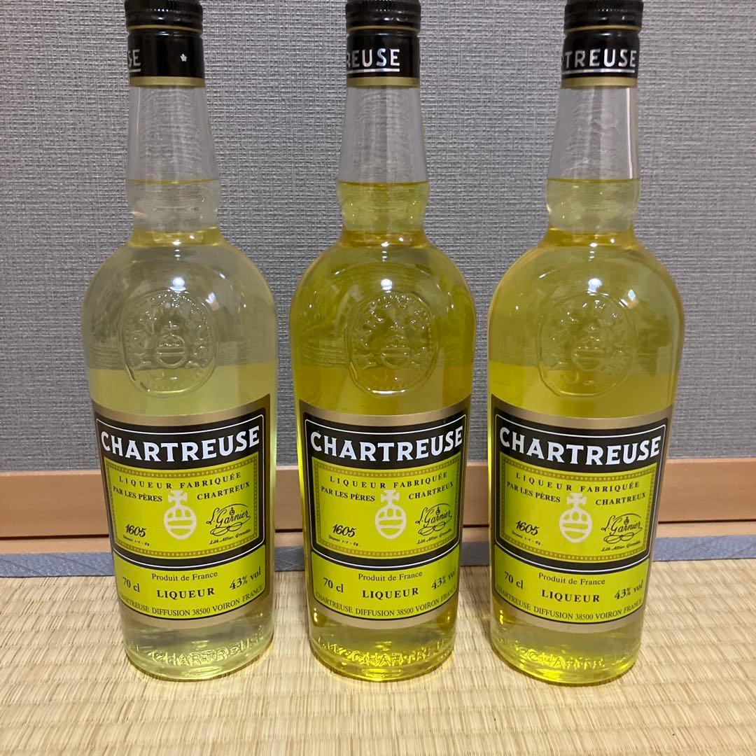 シャルトリューズ　ジョーヌ 700ml 43% 3本