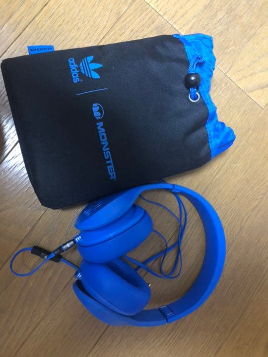 アディダス ヘッドホン  値下げ中