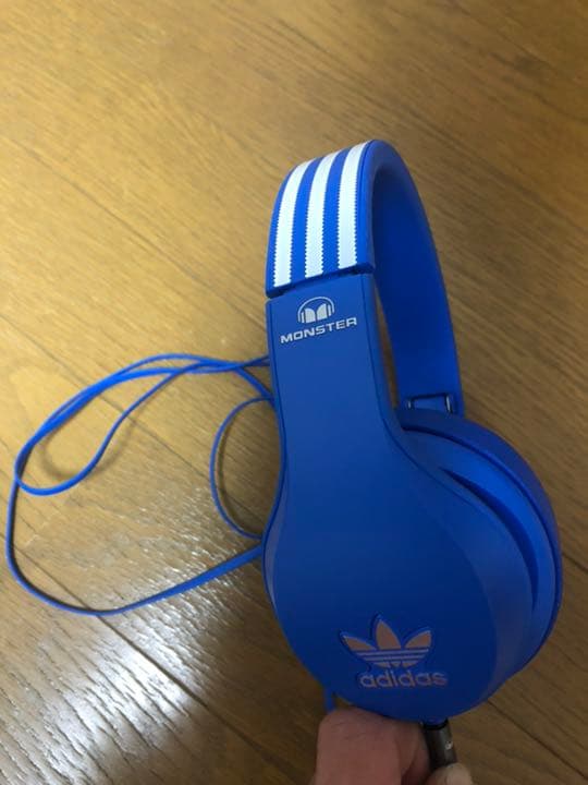 アディダス ヘッドホン  値下げ中