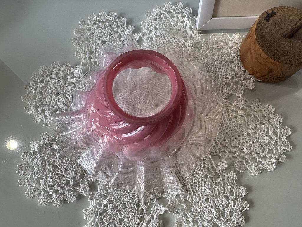 ⑦ 英国アンティーク　ピンクとオパールセンド　ランプシェード フリル